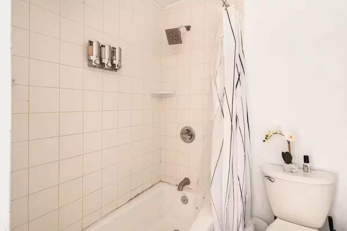Apartment Gothic Historic District - Walk To Strand, Cruises, & Utmb! Galveston