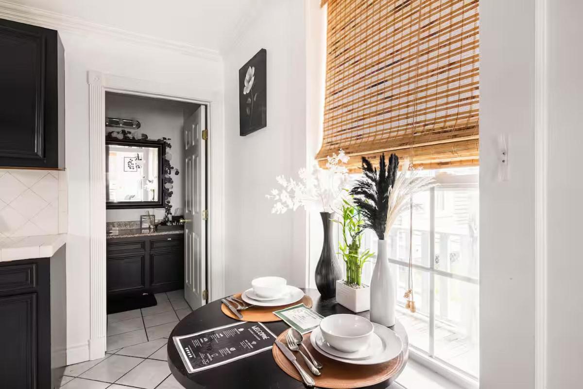 Apartment Gothic Historic District - Walk To Strand, Cruises, & Utmb! Galveston