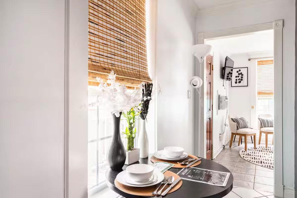 Apartment Gothic Historic District - Walk To Strand, Cruises, & Utmb!